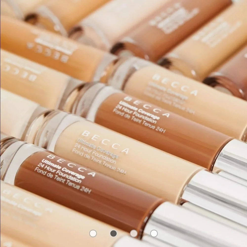 ✨ BECCA Ultimate Coverage 24 Hour Foundation